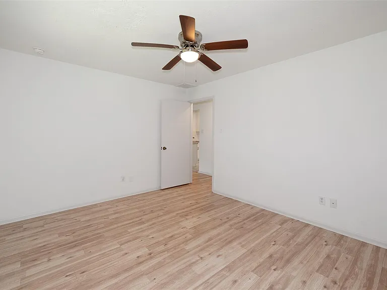 1 Ollerton Dr — Photo 16
