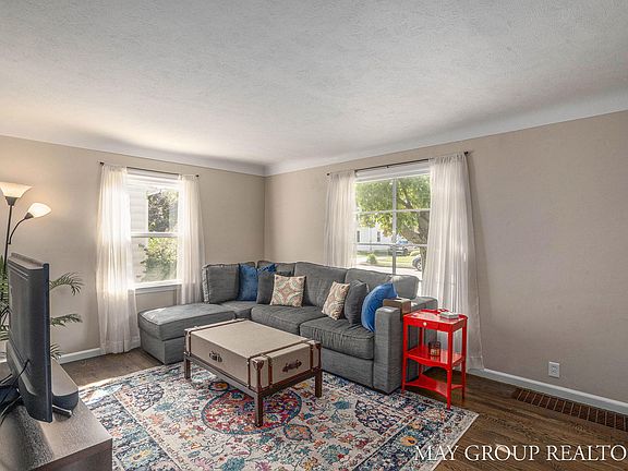 3rd image of 1442 Edward Ave SE