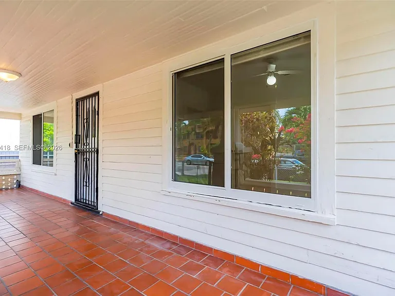 1243 SW 3rd St — Photo 48