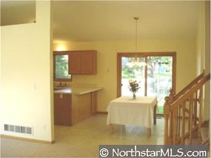 3rd image of 286 Winthrop St S