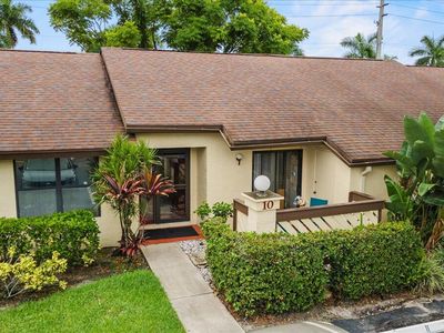 10 Bay Cedar Court, Royal Palm Beach, FL, 33411
