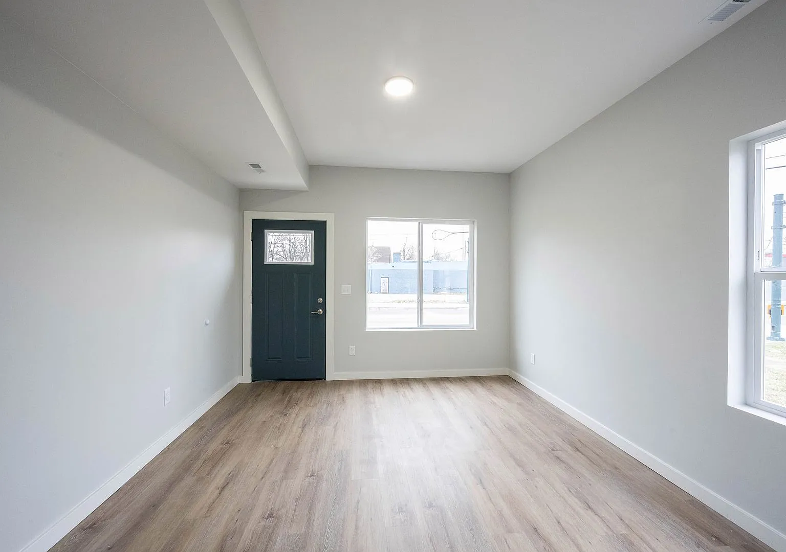 2810 E. Michigan St — Photo 2