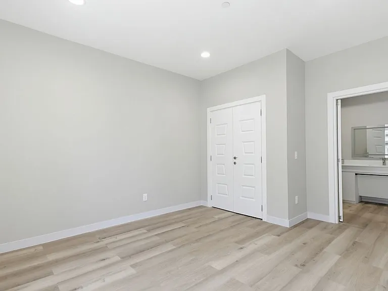 Taj Estates of Franklin II — Photo 110