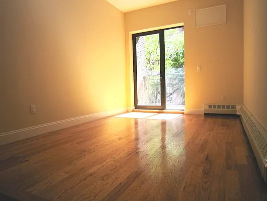 Rented by Apartments by Us | media 14