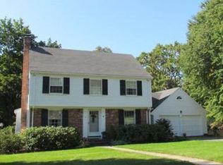 40 Alba Rd, Wellesley, MA 02481