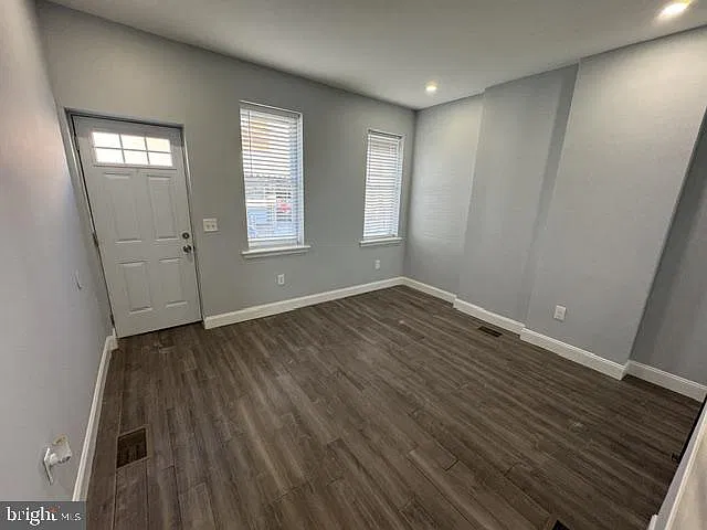 2 bed, 1.0 bath, 900 sqft, $1,500 — Photo 4