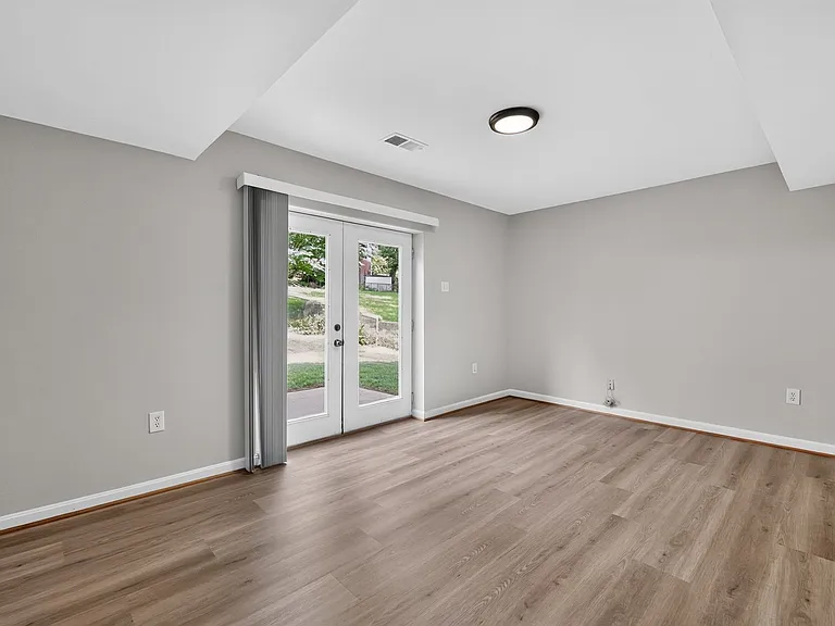 4898 Wheatstone Dr — Photo 26