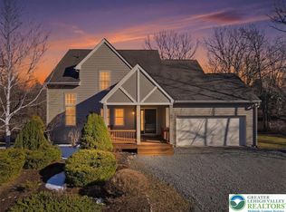 212 Wild Pines Dr, Pocono Pines, PA 18350