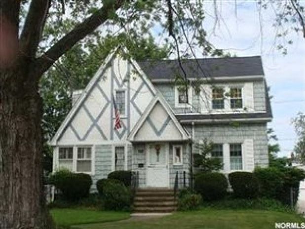 1st image of 5294 E 119th St