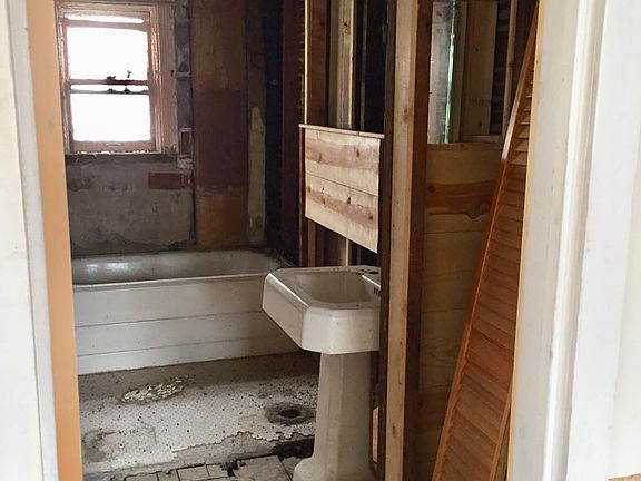 4th image of 3714 Salome Ave