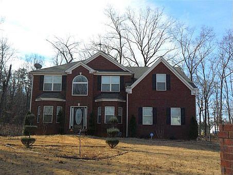 1st image of 401 Trousseau Ln