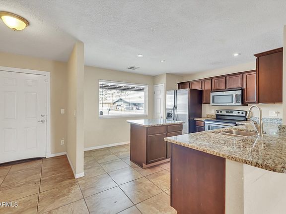 5th image of 755 S BARKLEY --