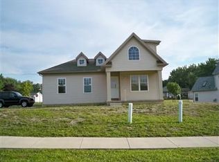 10 Rocky Top Ct, Maple Heights, OH 44137