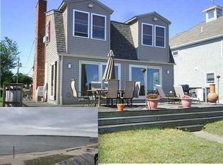 55 Charlotte Dr, Warwick, RI 02818
