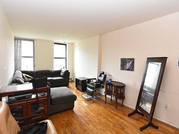 2nd image of 106 W 114th St #5A