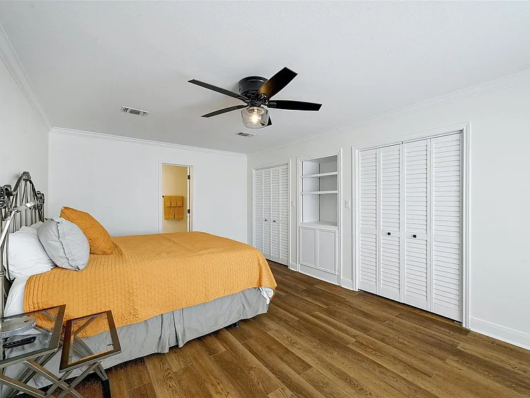 410 Hi Cir W — Photo 12