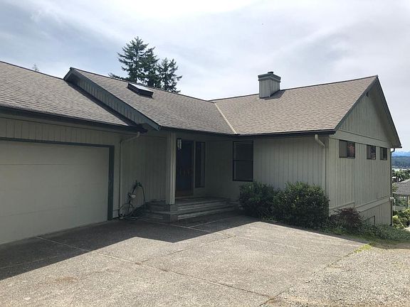3rd image of 15970 Lindsey Ln NE