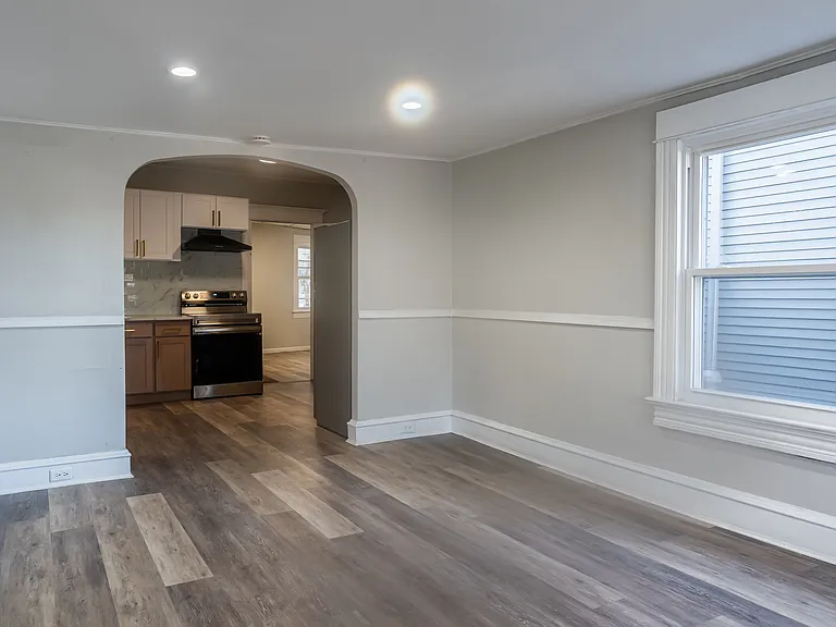 540 Front St — Photo 6