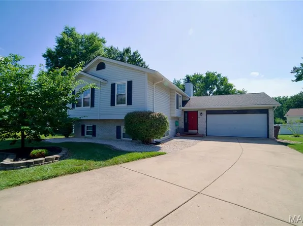 536 Hera Ct, Saint Peters, MO 63376