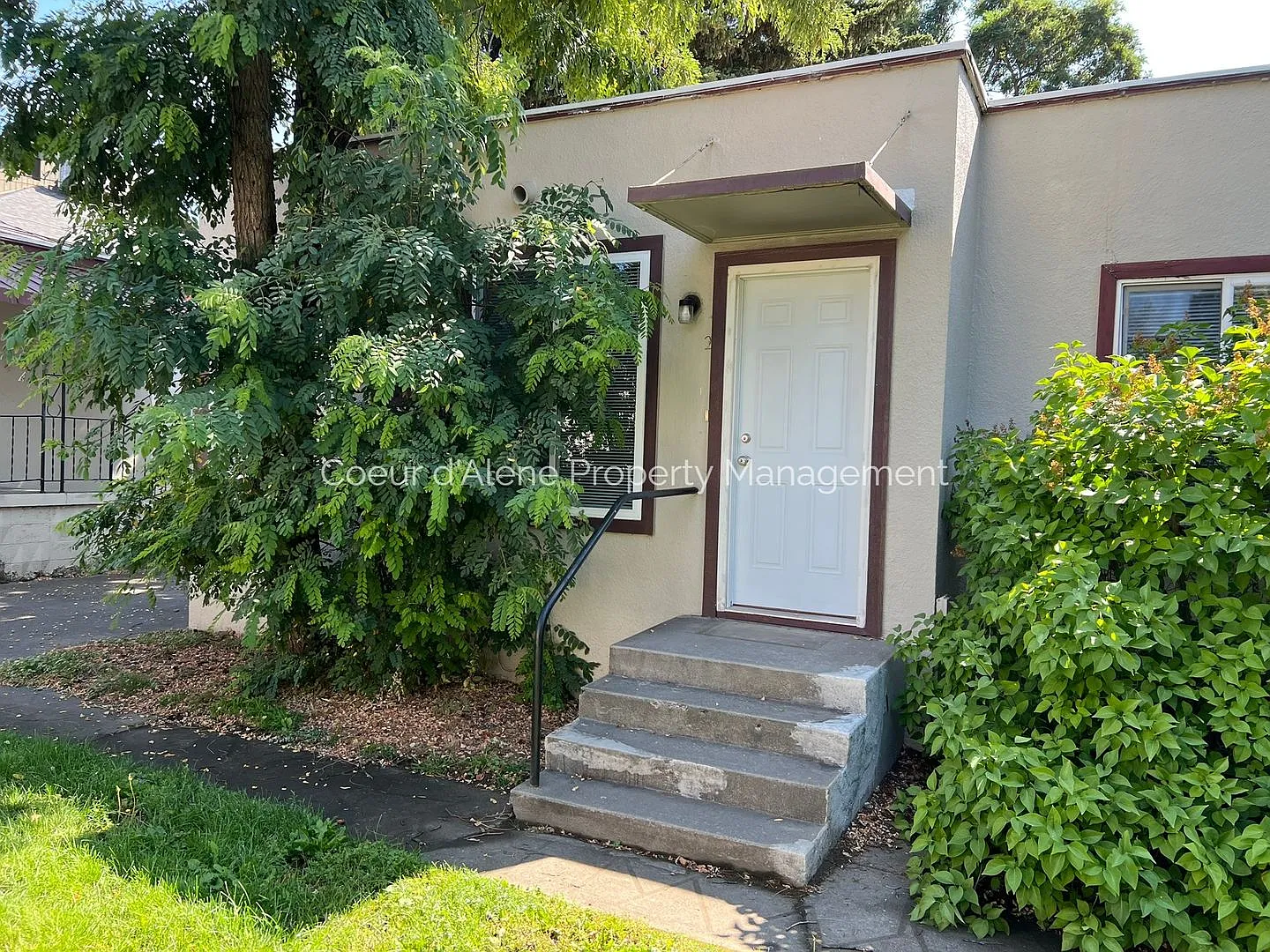 413 Indiana — Photo 1