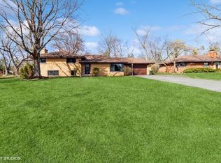40 Glenbrook Dr, Prospect Heights, IL 60070