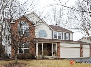 301 W Winding Trail Cir, Round Lake, IL 60073
