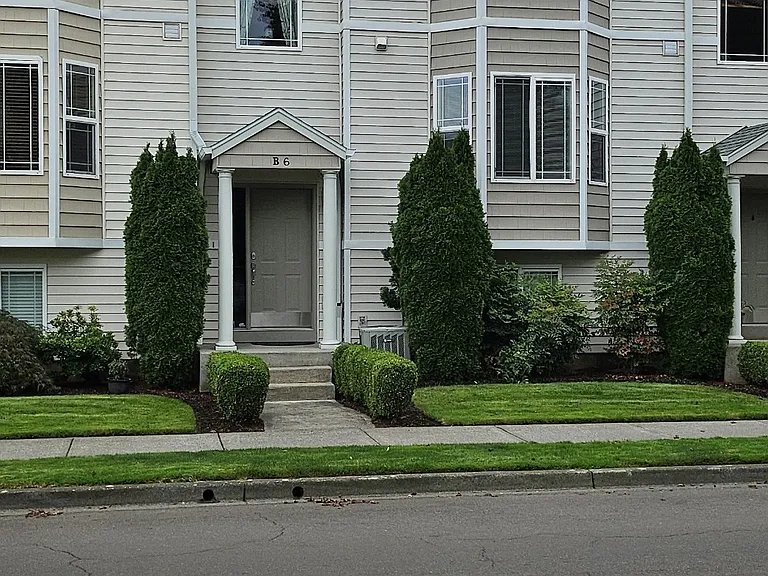 5700 NE 82nd Ave #B-6 — Photo 1