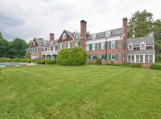 29 Independence Rd, Red Bank, NJ 07701