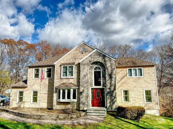 40 Boulevard, Newtown, CT 06470