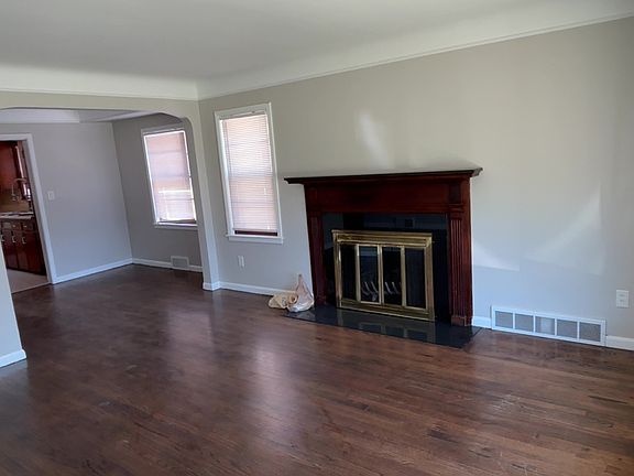 5th image of 1552 Robindale St