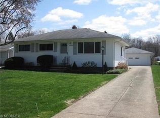 23855 Vincent Dr, North Olmsted, OH 44070