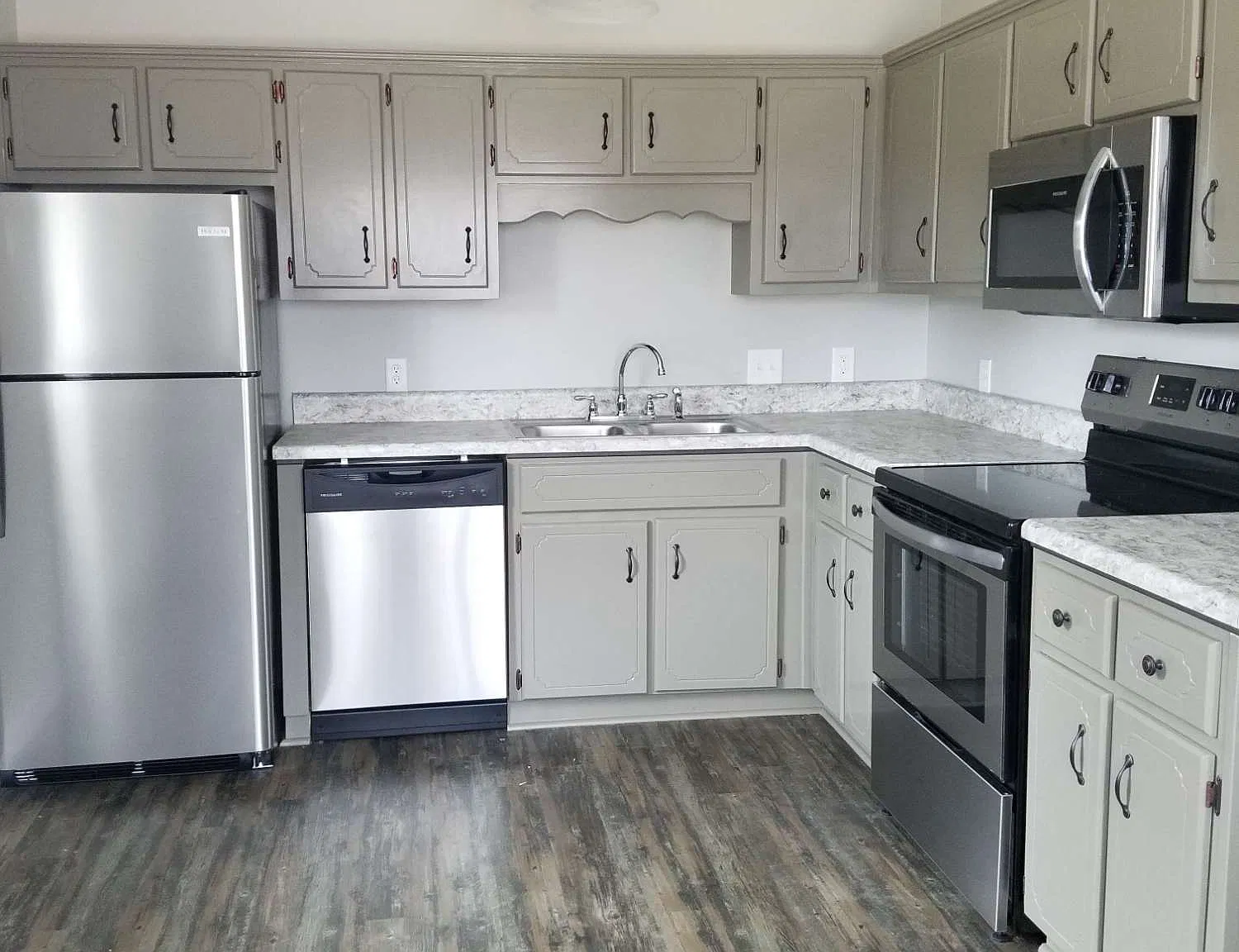 3 bed, 1104 sqft, $1,750 — Photo 2