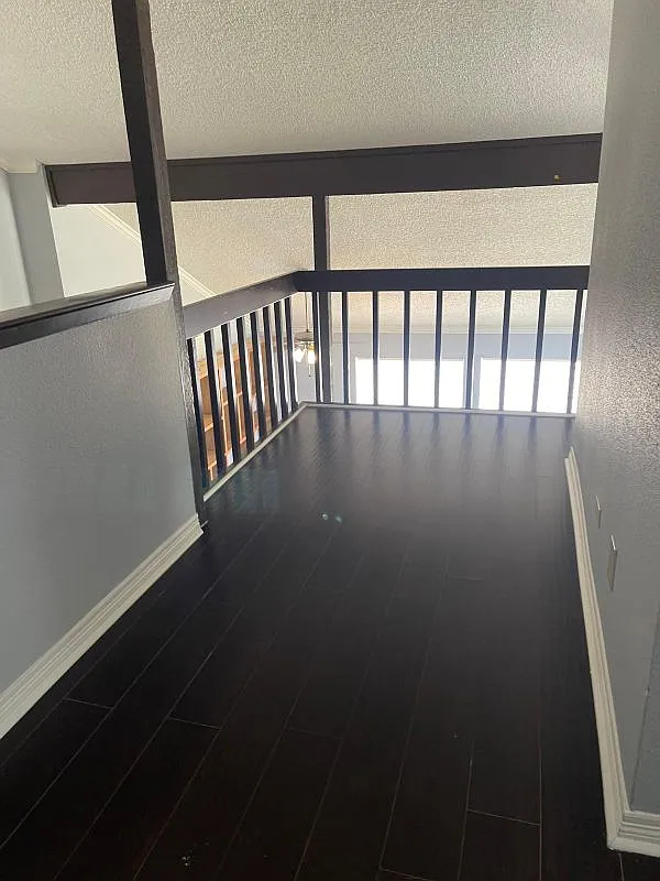 4 bed, 2.5 bath, 2390 sqft, $2,200 — Photo 3