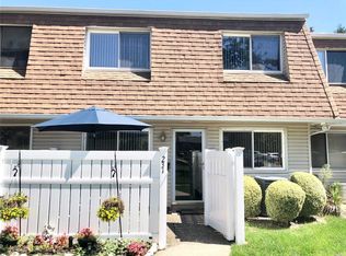 231 Storm Dr, Holtsville, NY 11742