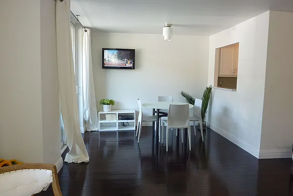 Sold by REMAX Elite | media 33