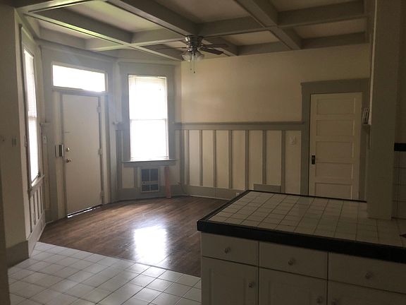 4th image of 2430 B St APT 1