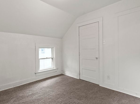 fort-wayne-indiana-73138904 picture