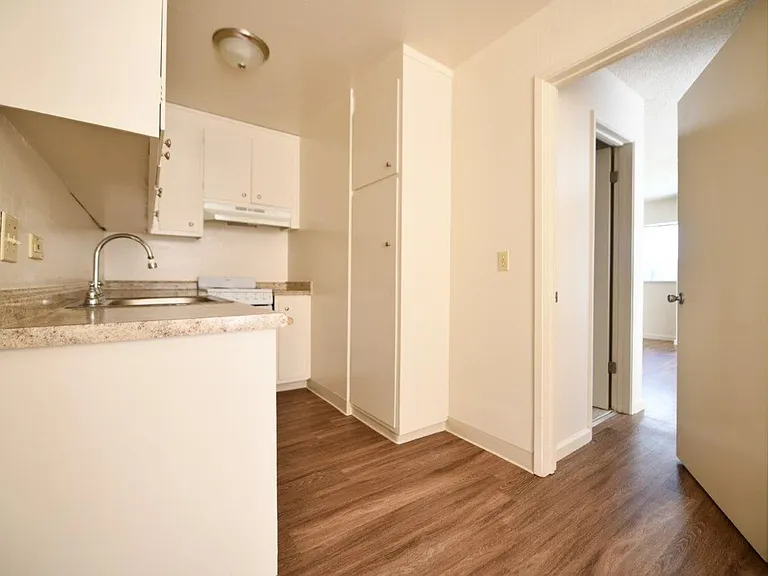 2535 Ellsworth St — Photo 16