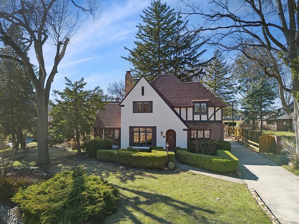 1st image of 716 Terrace Dr