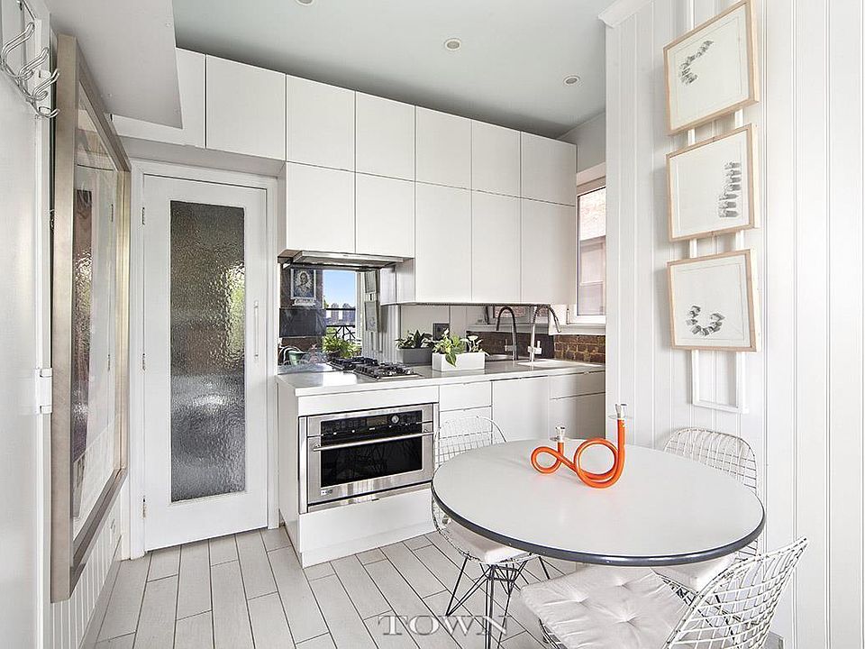 1st image of 3 Weehawken St APT 4A