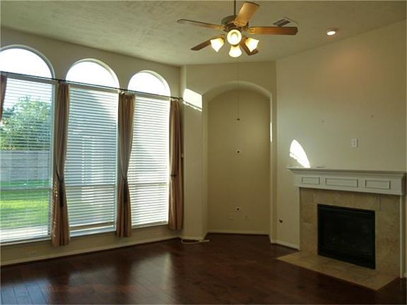 5th image of 24910 Green Emerald Ct