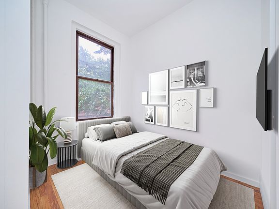 2nd image of 118 E 91st St APT 3A