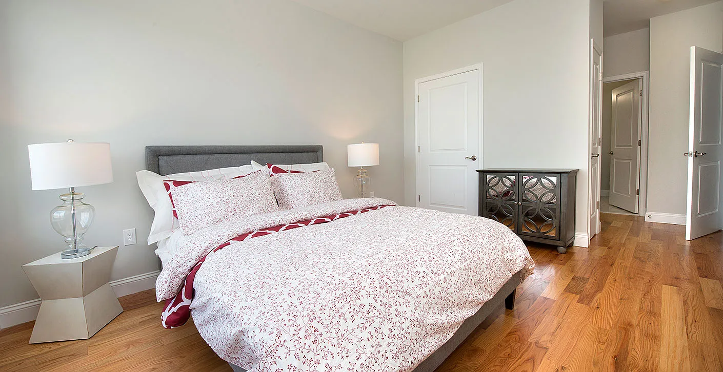 1 bed, 850 sqft, $2,300 — Photo 3