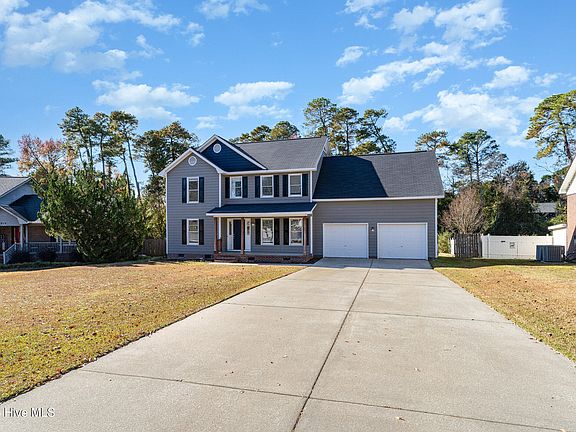 3rd image of 1908 Daphne Circle