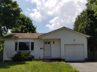 1400 Richland Blvd, Bay Shore, NY 11706