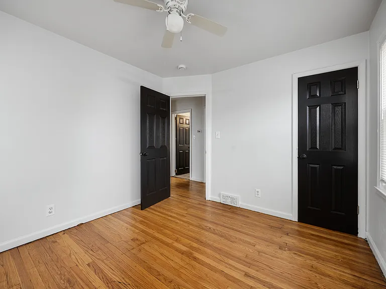 15344 Stout St — Photo 10