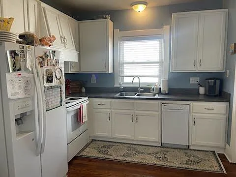 225 W Dudley St — Photo 24