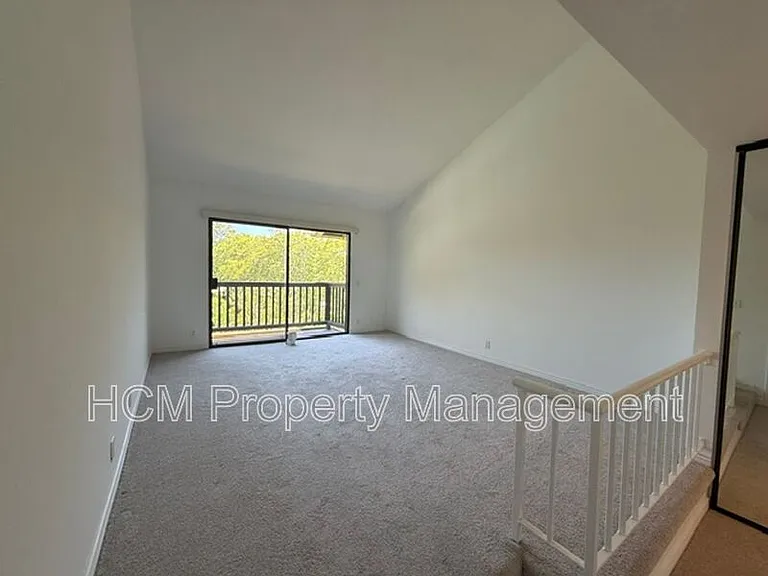 19 Viejo — Photo 12