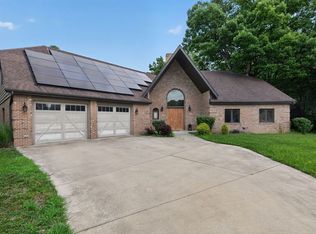 310 Bayview Ct, Danville, IL 61832