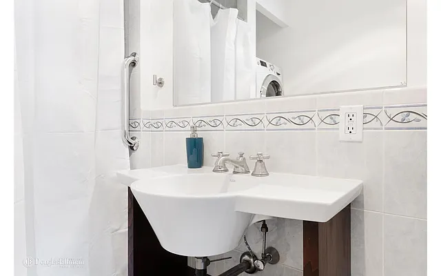 Sold by Douglas Elliman | media 16